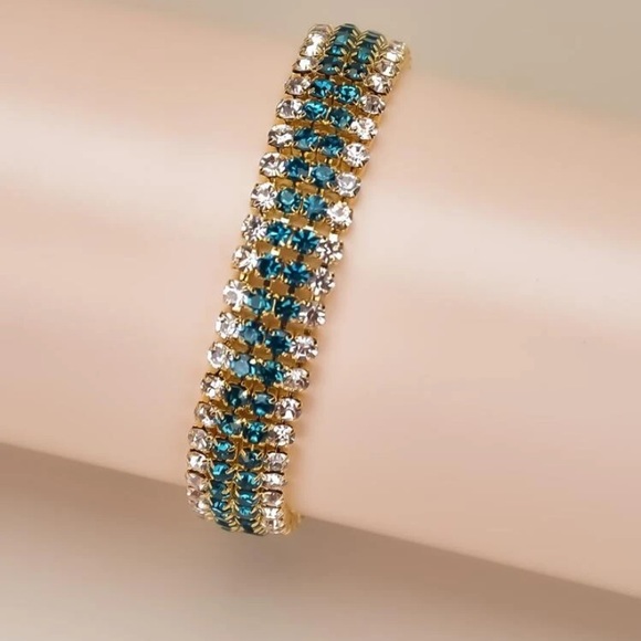 Sale!Elegant bracelet with crystals - Picture 3 of 8